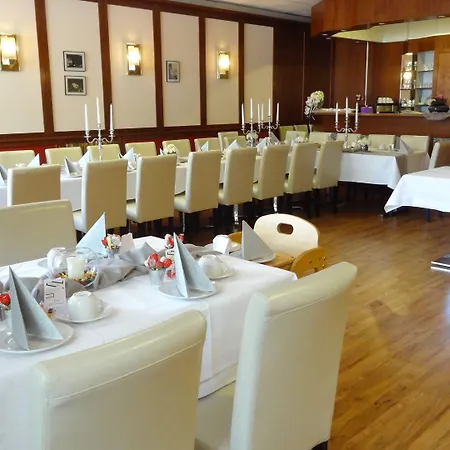 Waldschloss Parow Otel