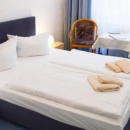 Waldschloss Parow 3*