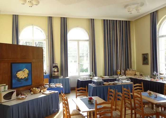 Отель Waldschloss Parow 3*
